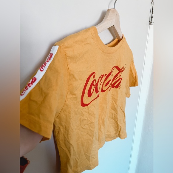 Coca Cola Retro cropped T-Shirt💛 - Picture 4 of 5